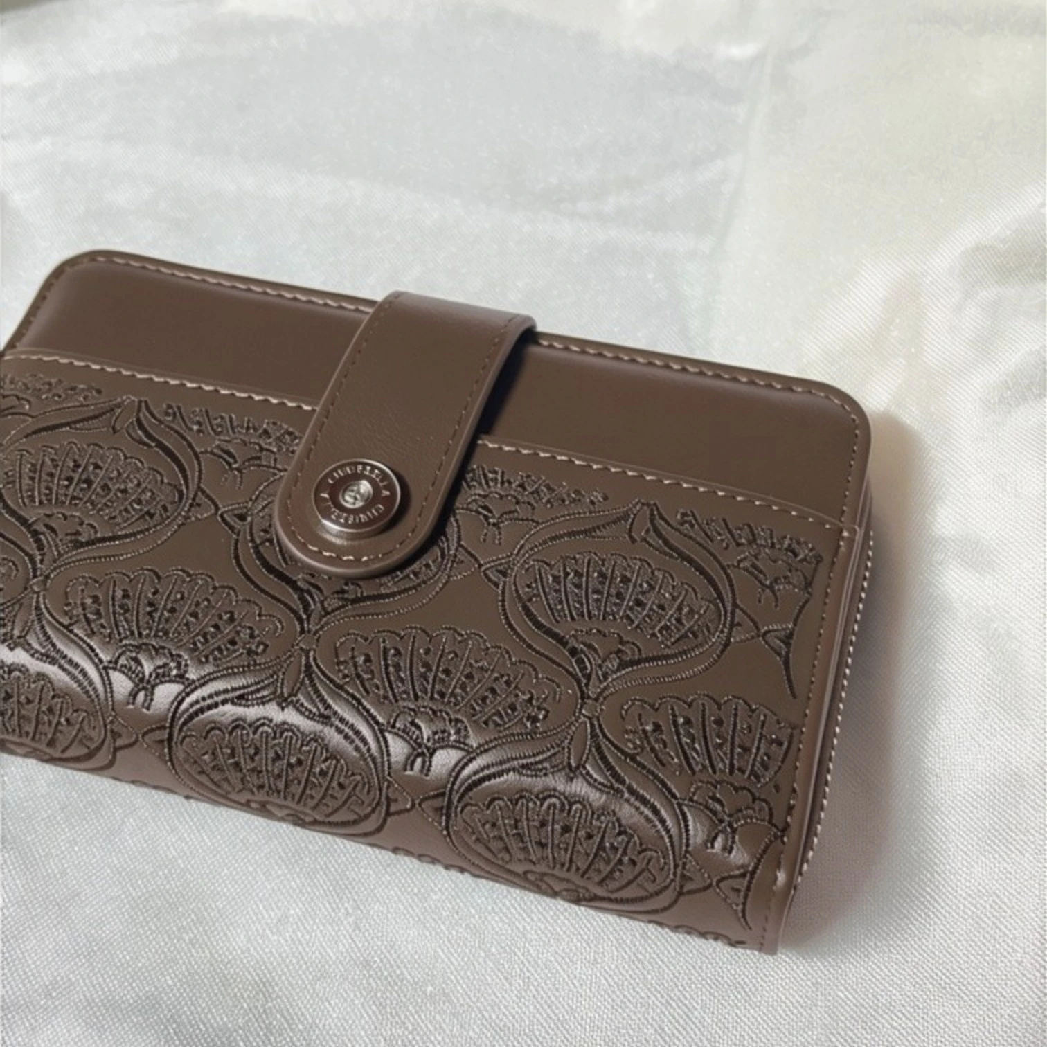 Wallet Embroidery Chrisbella - Brown
